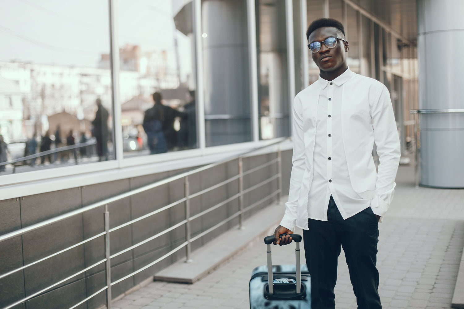 Mastering Men's Skincare on the Go: A Travel-Friendly Routine by Ogboloju